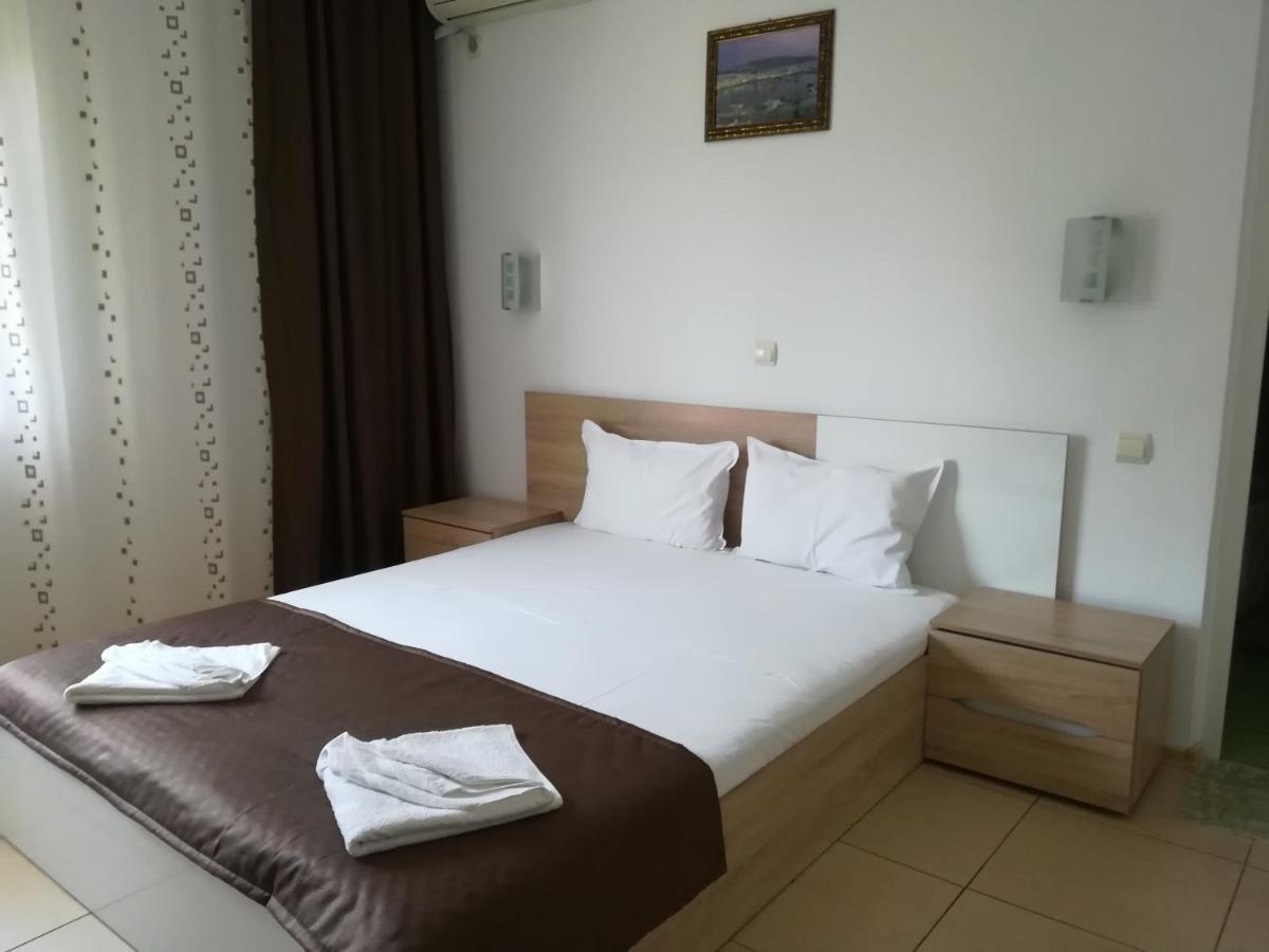 Casa Mevas Hotell Costinesti Exteriör bild